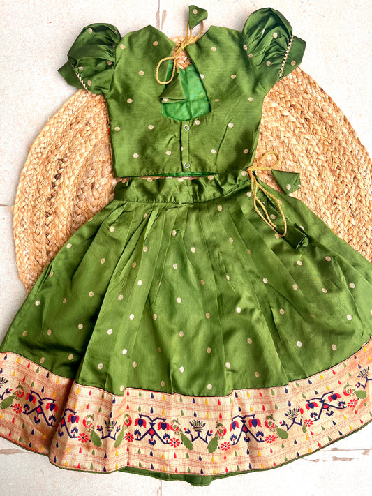 Mor Paithni Silk Lehnga(Mehandi Green)