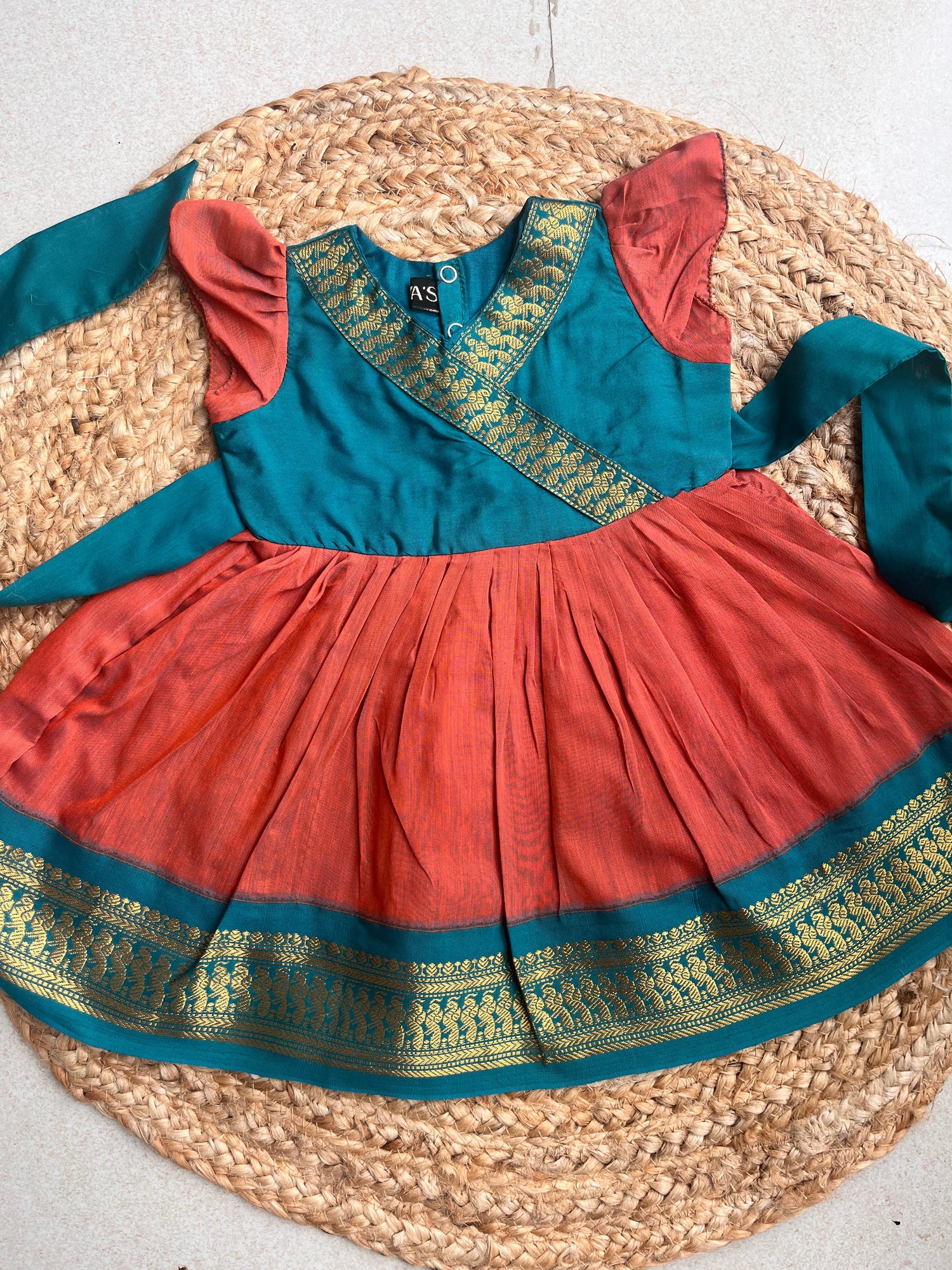 Clearance under 599/-