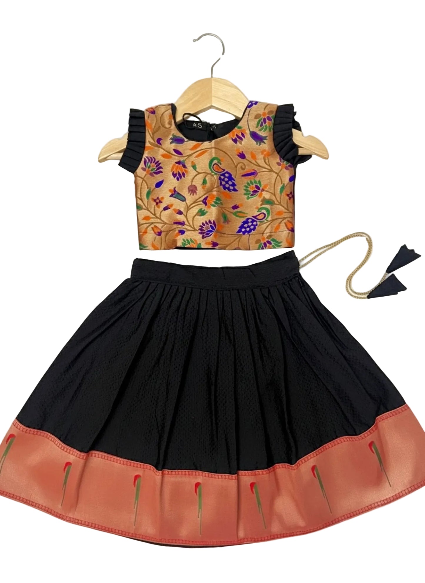 Khan-Paithni Fusion Parkar Polka(Black)